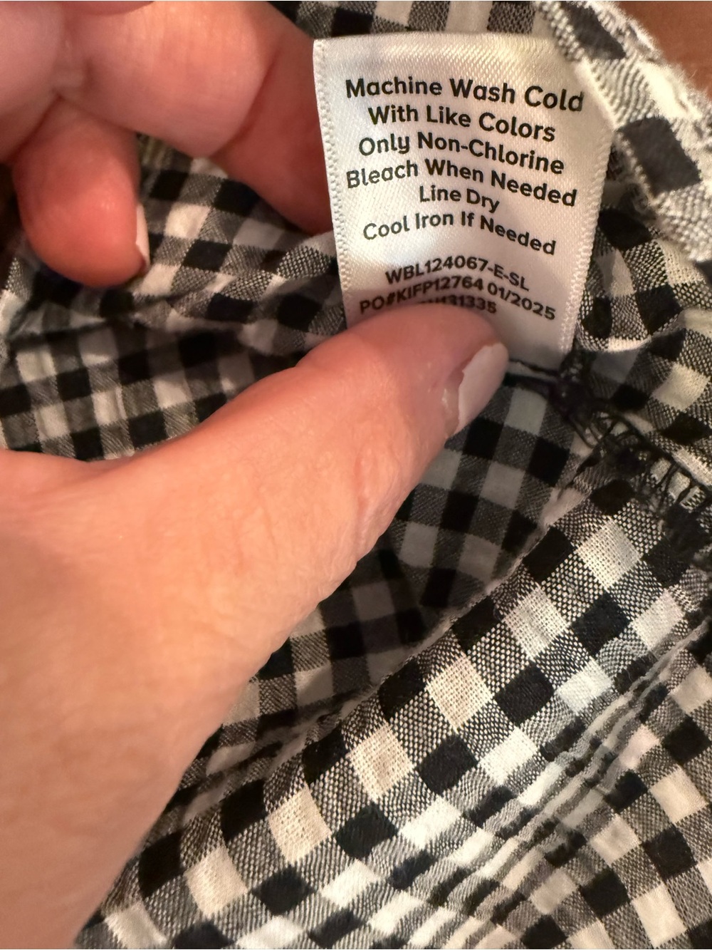 Evereve Black and White Gingham Button-Down Top - Picture 5 of 8